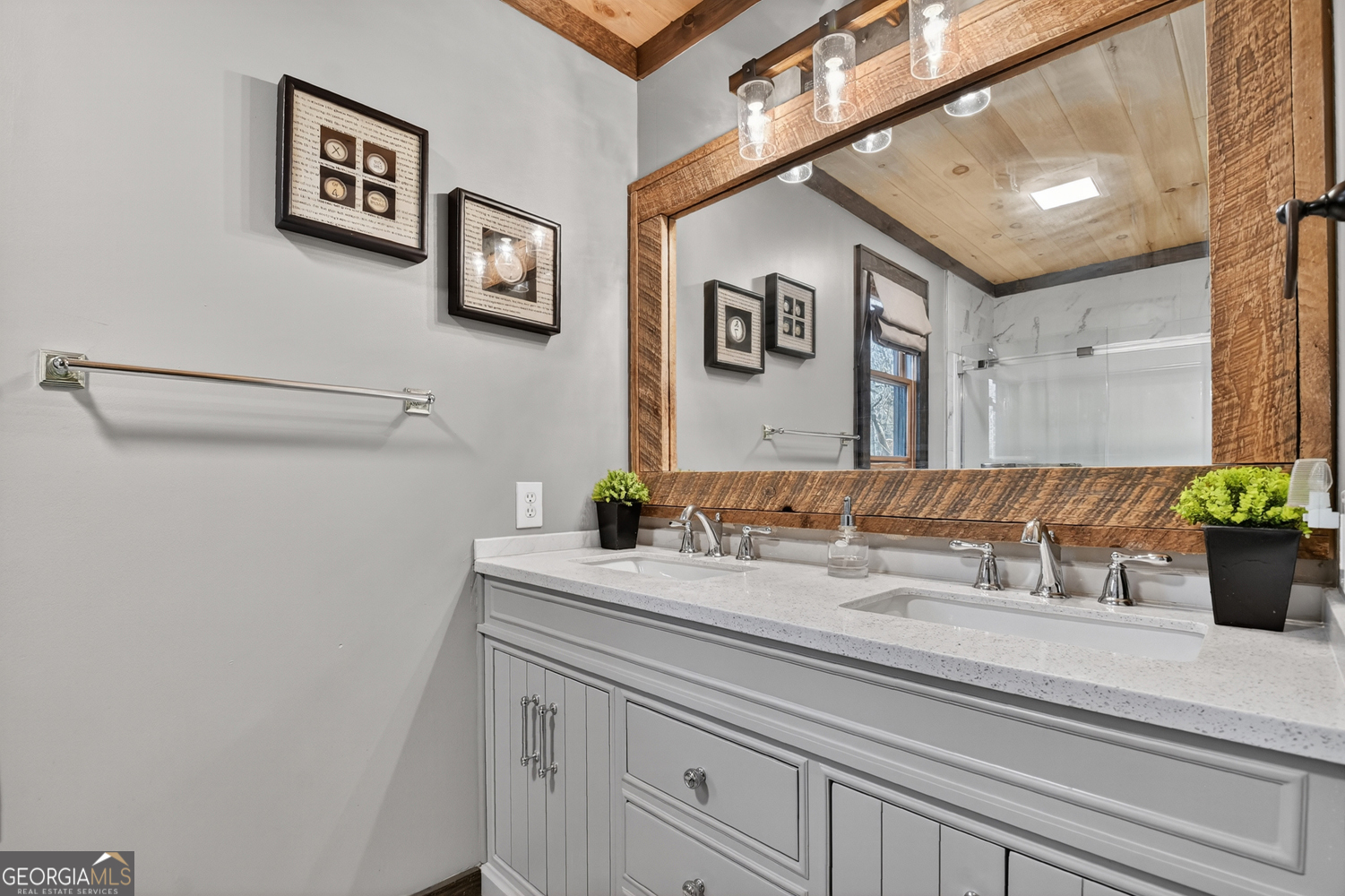 215 Valley View Road Ellijay GA 30536