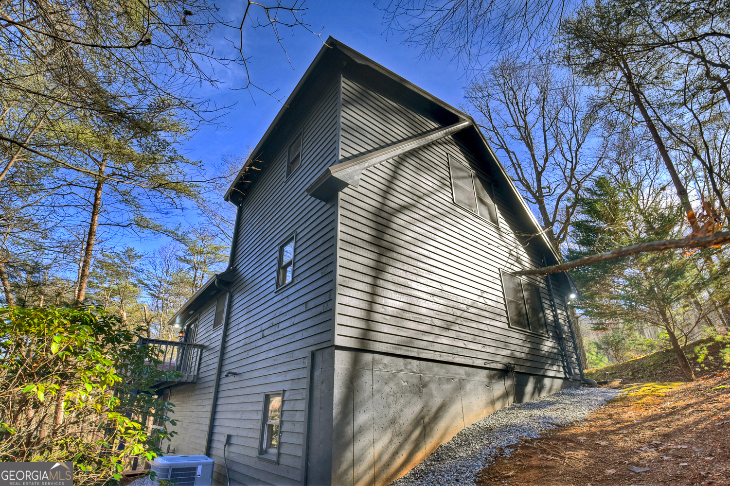 215 Valley View Road Ellijay GA 30536