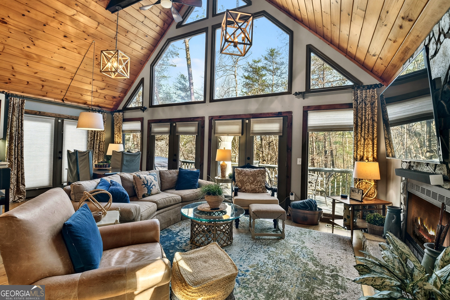 215 Valley View Road Ellijay GA 30536