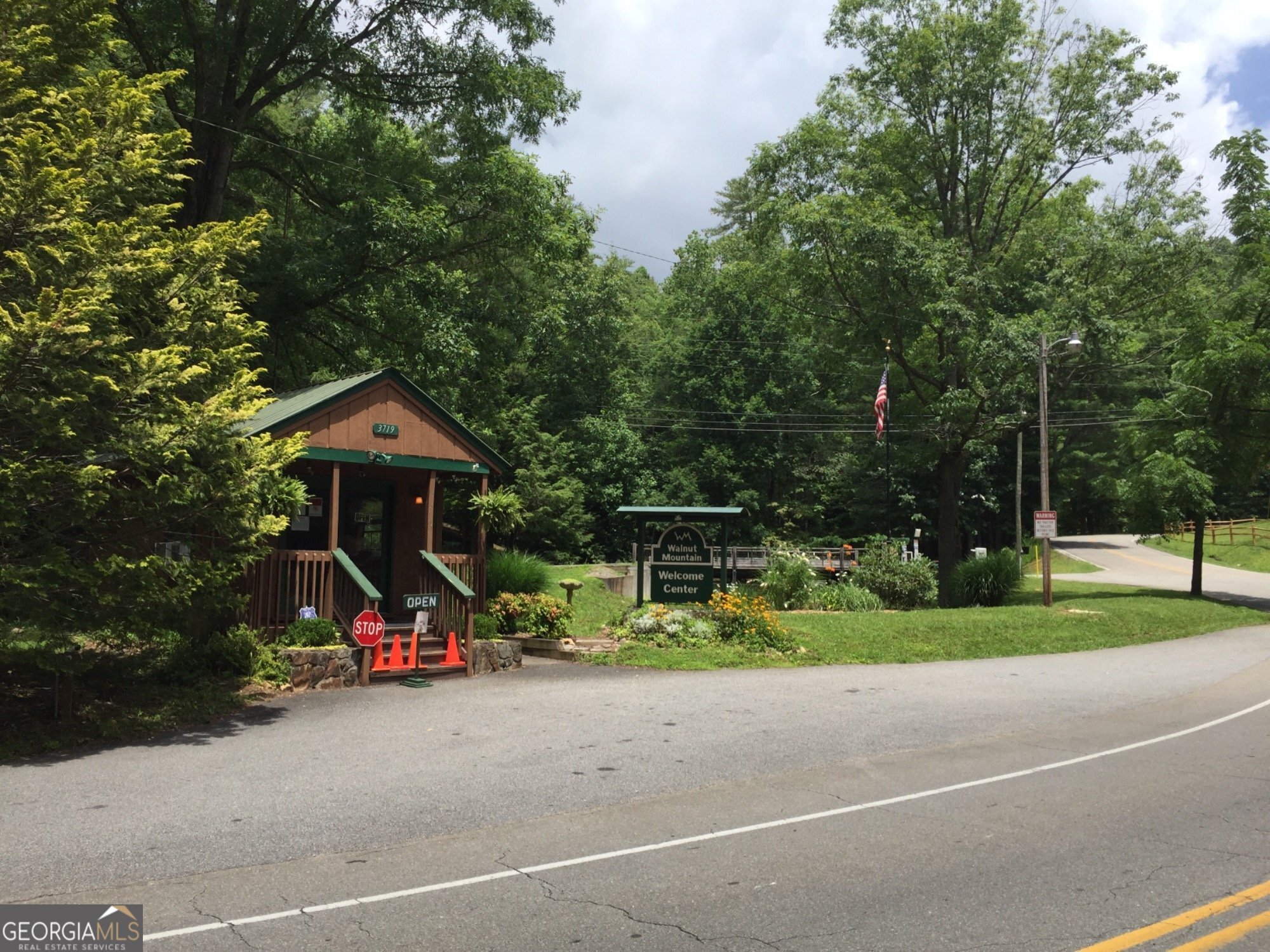 215 Valley View Road Ellijay GA 30536