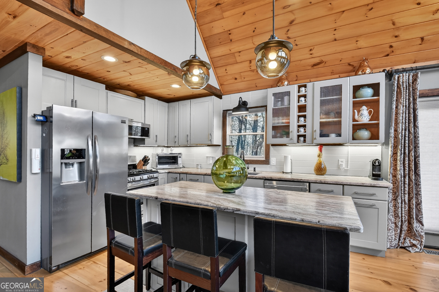 215 Valley View Road Ellijay GA 30536