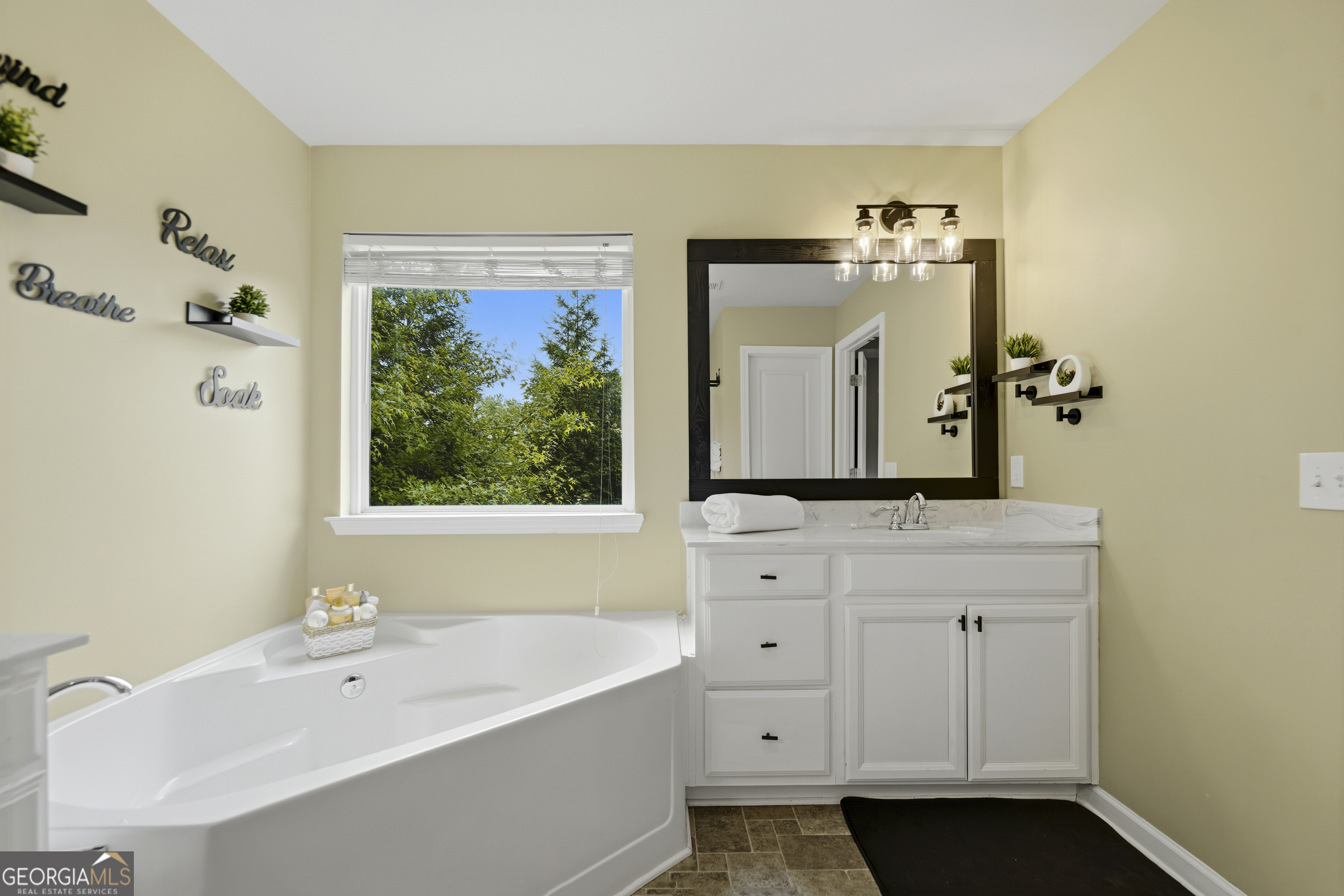 4084 Elsdon Drive Austell GA 30106