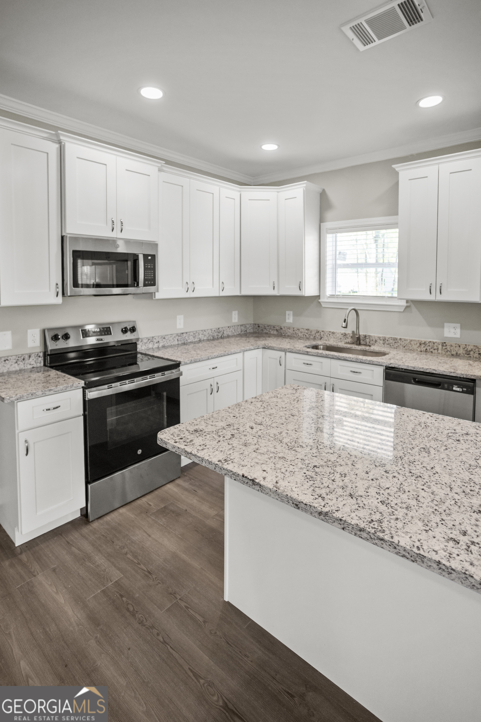 19 SW Pecan Street Ludowici GA 31316