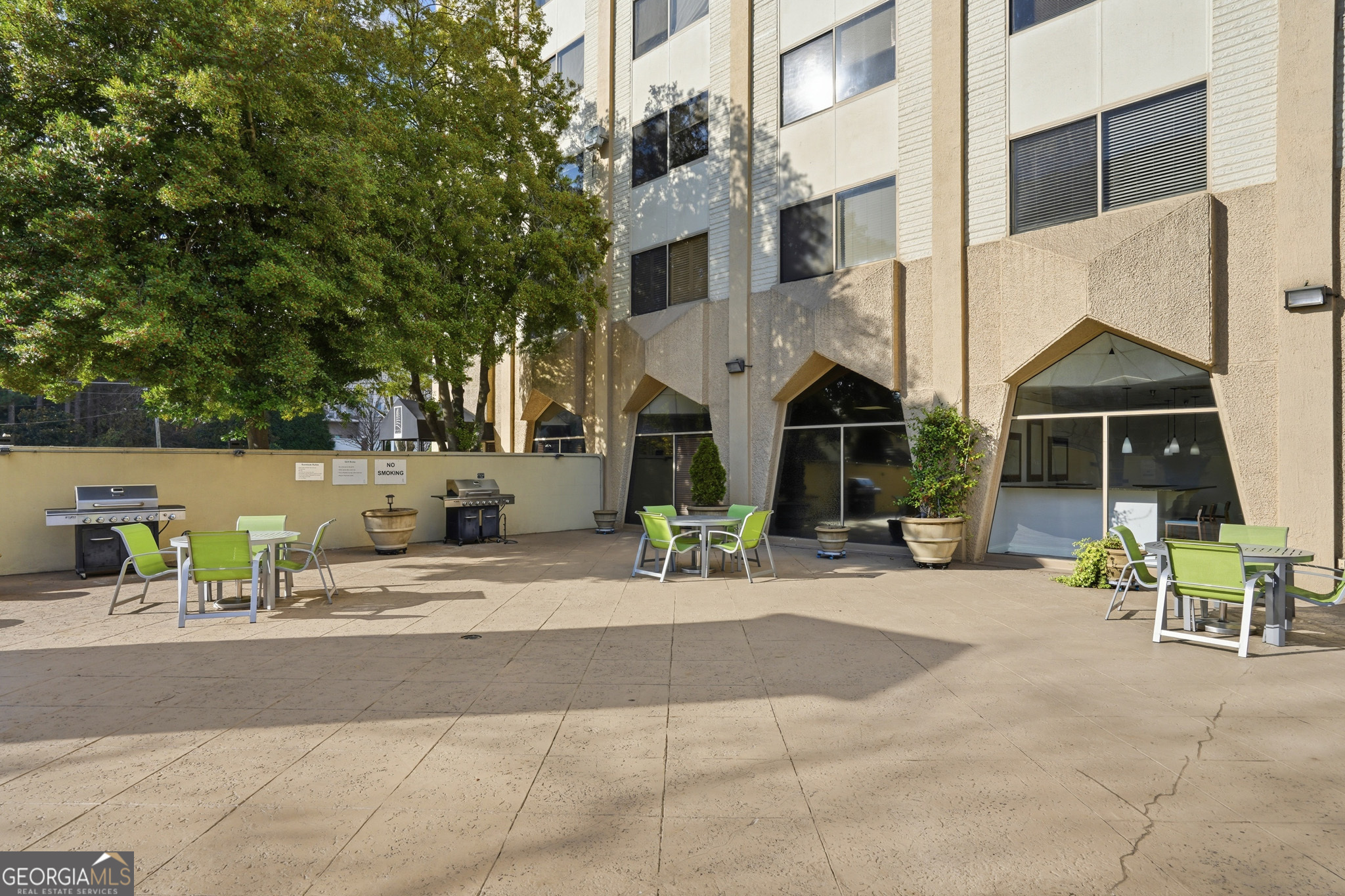 2479 Peachtree Road NE Atlanta GA 30305