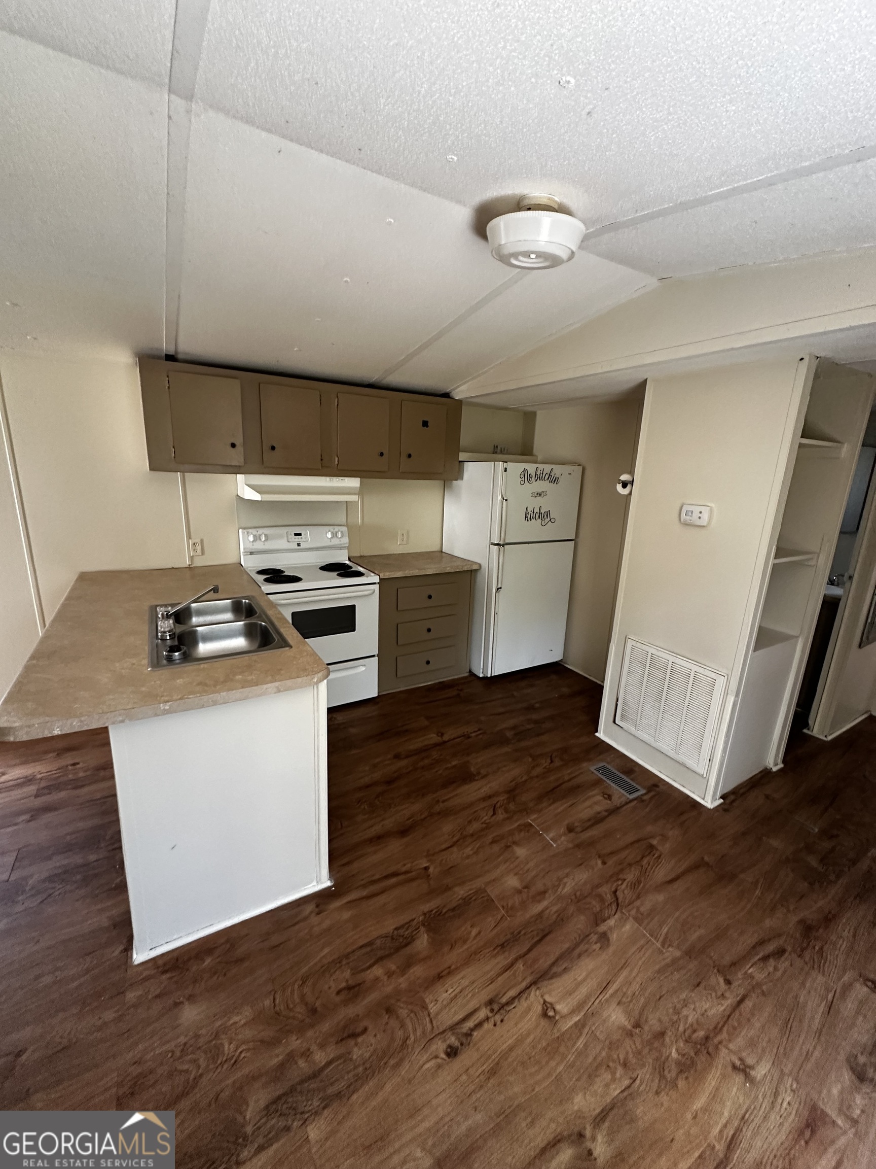 821 Dunn Road E Crandall GA 30711