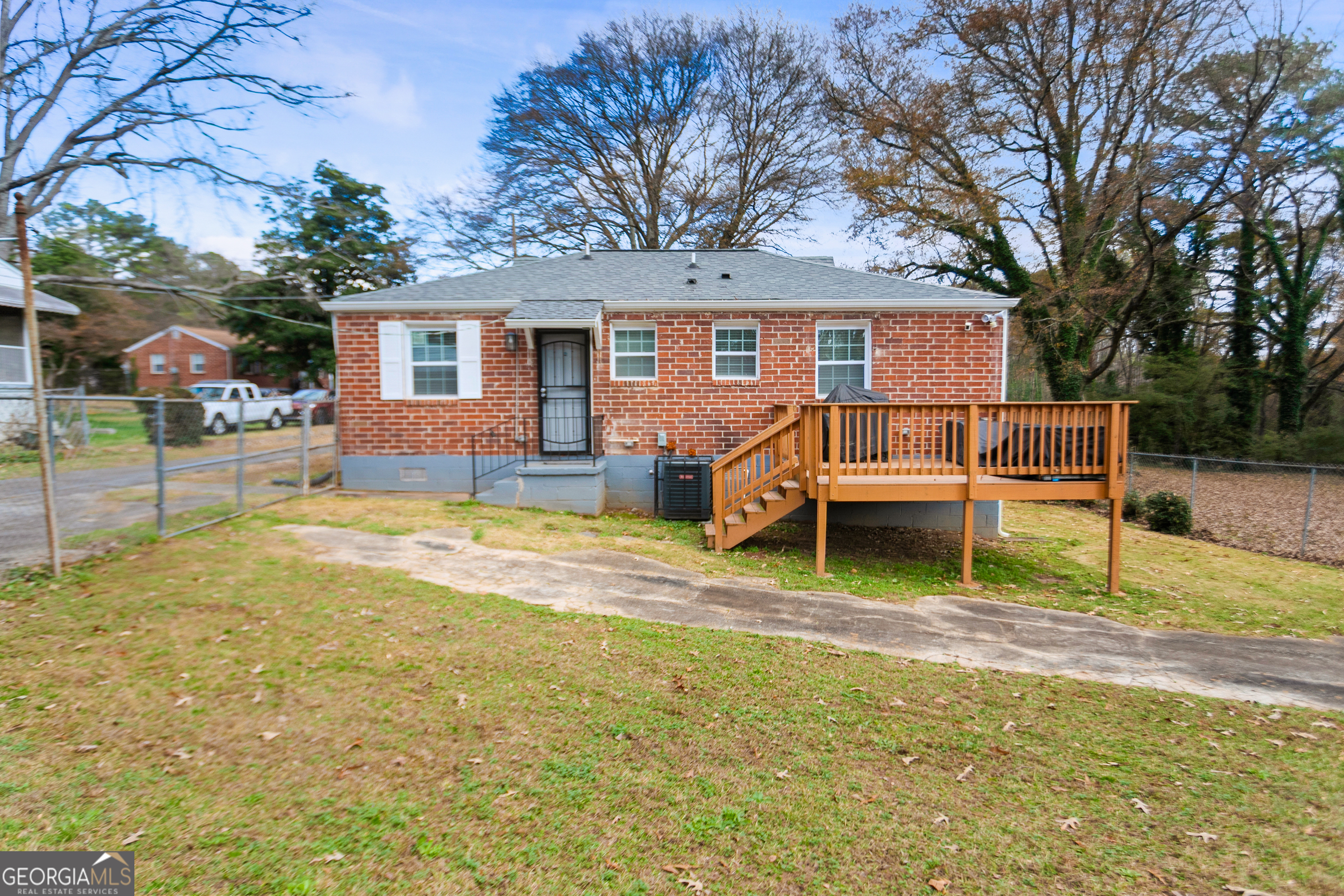 142 NW Hutton Place NW Atlanta GA 30318