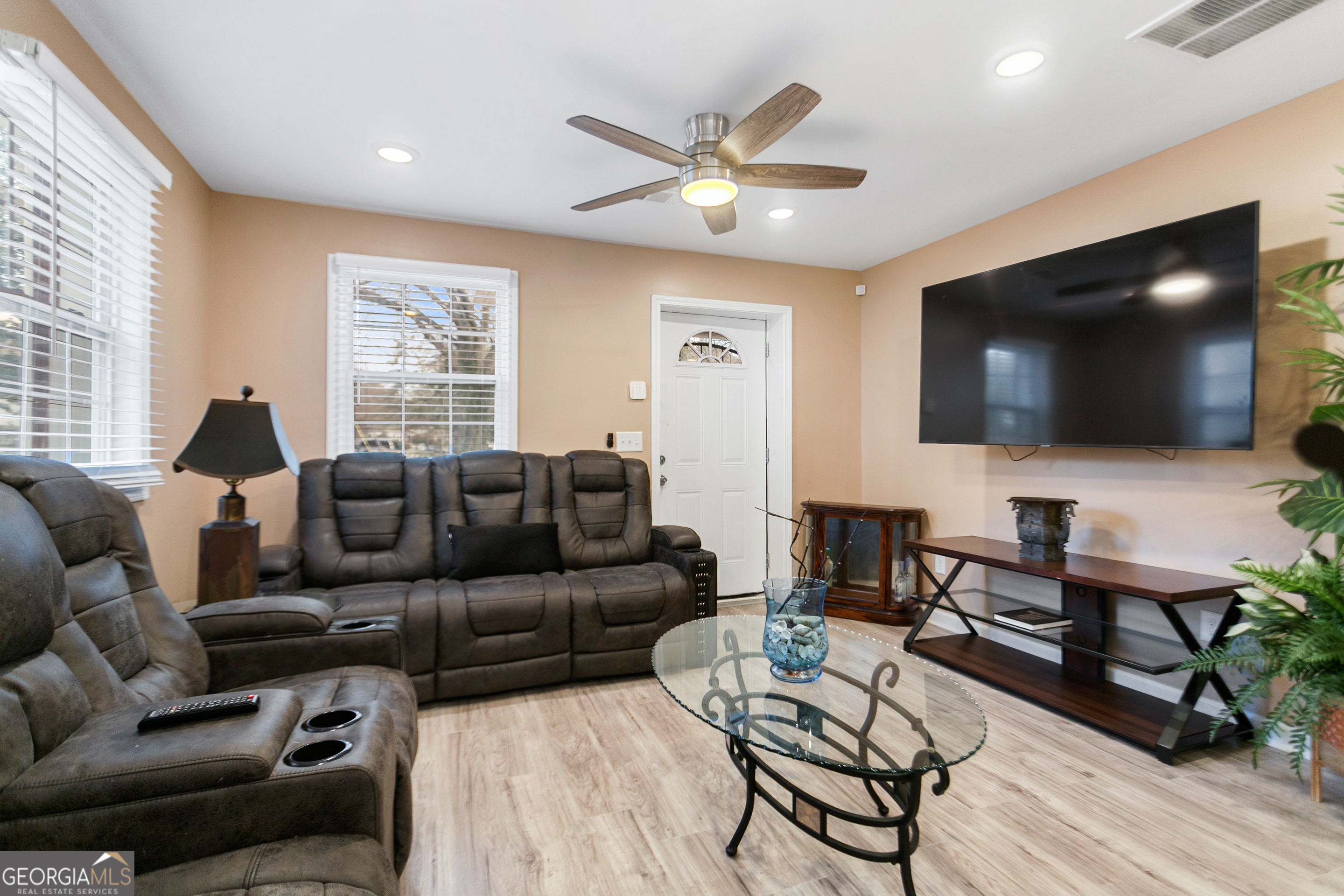 142 NW Hutton Place NW Atlanta GA 30318
