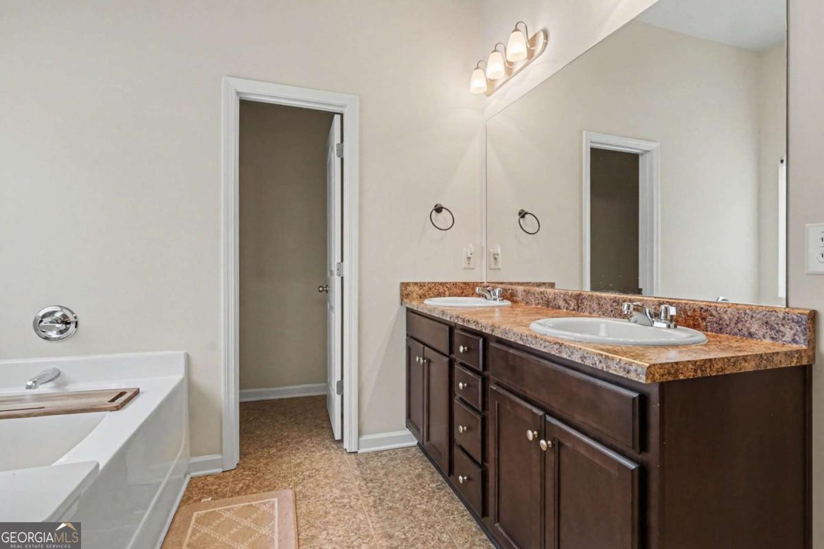 1380 Napa Valley Drive Lawrenceville GA 30045