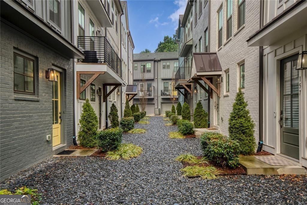 4437 Buckley Way NE Atlanta GA 30342