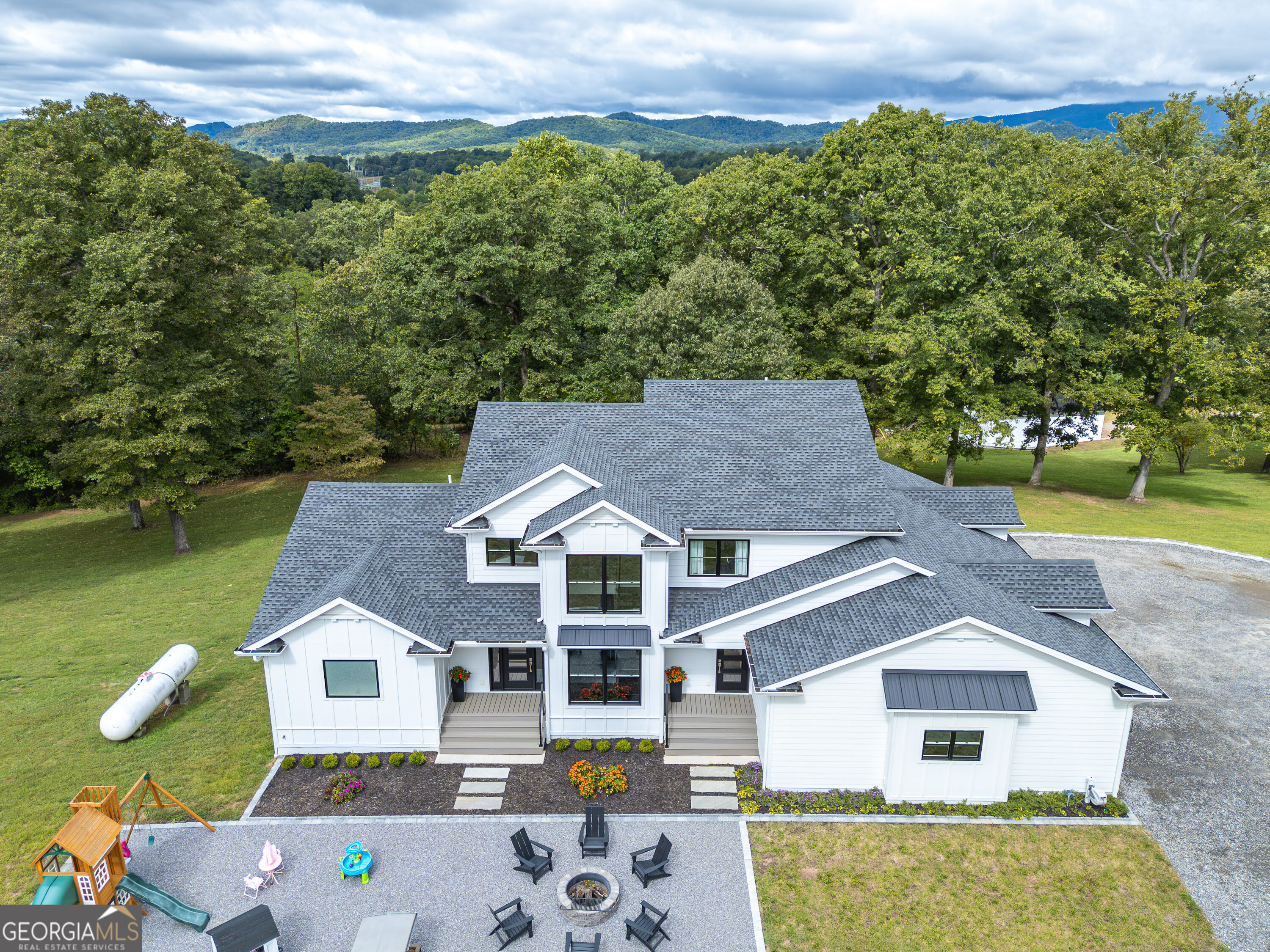 300 Sherwood Forest Drive Hayesville NC 28904