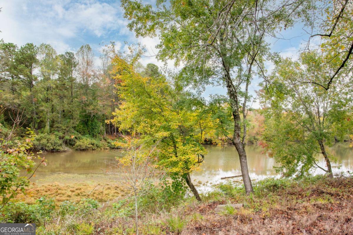 2824 Saratoga Lake View Decatur GA 30034