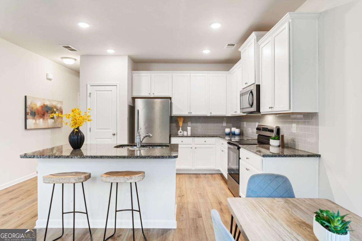 2824 Saratoga Lake View Decatur GA 30034