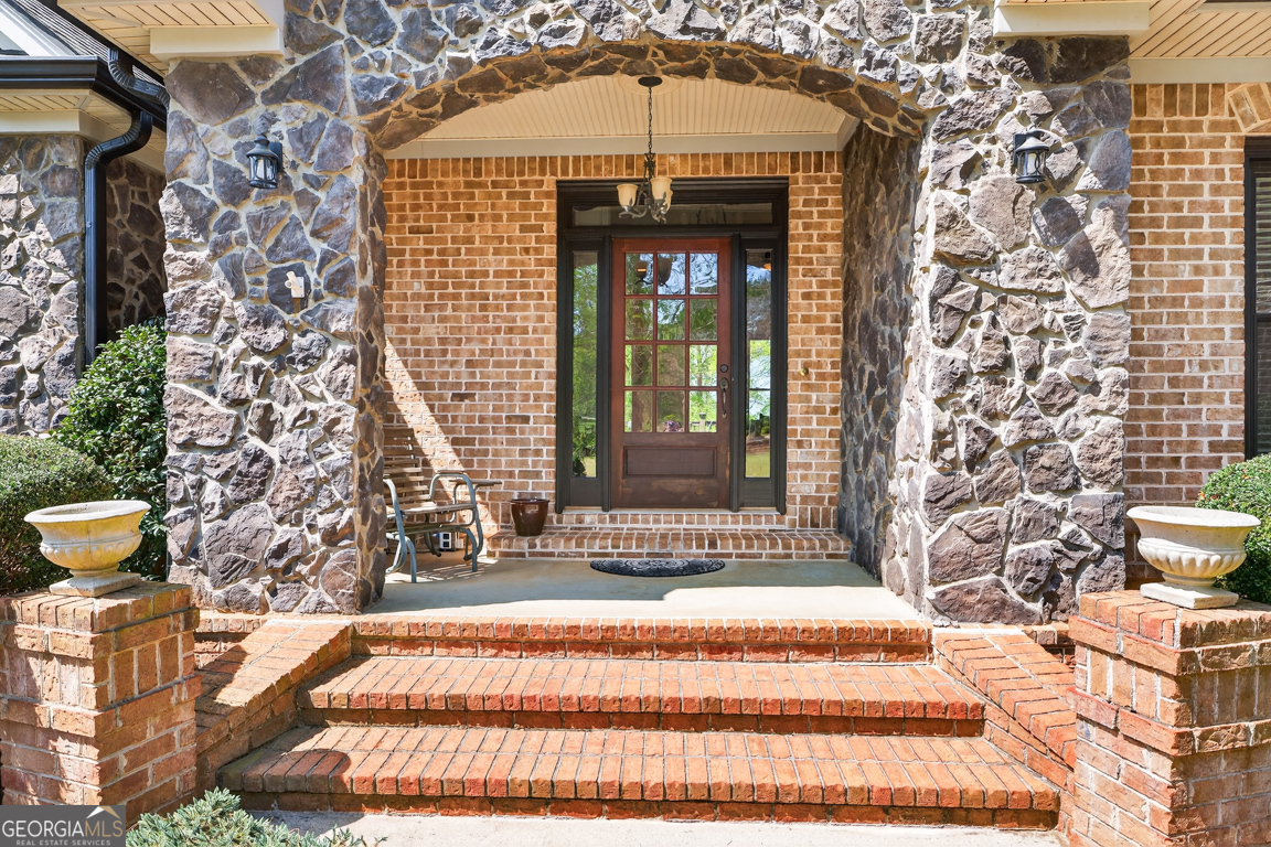 1121 Deer Trail Bishop GA 30621