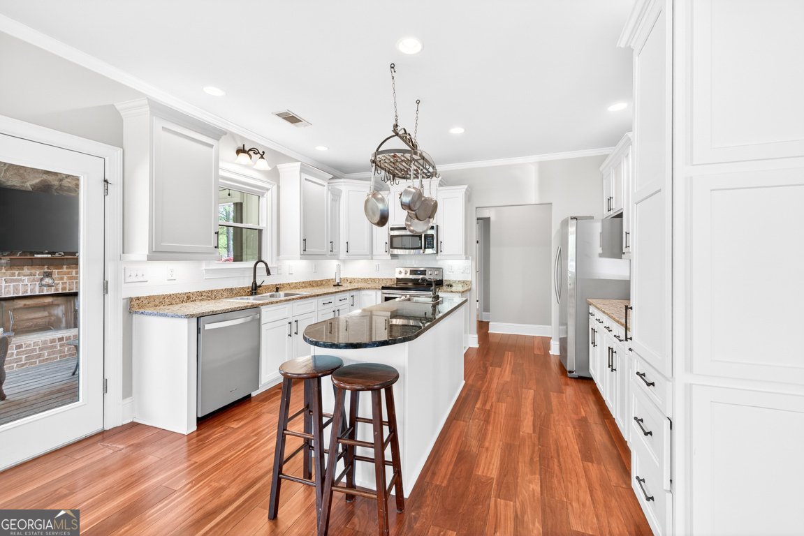 1121 Deer Trail Bishop GA 30621