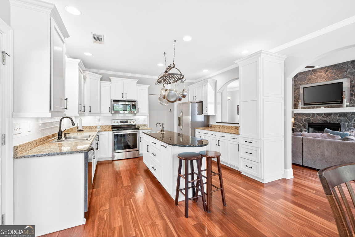 1121 Deer Trail Bishop GA 30621