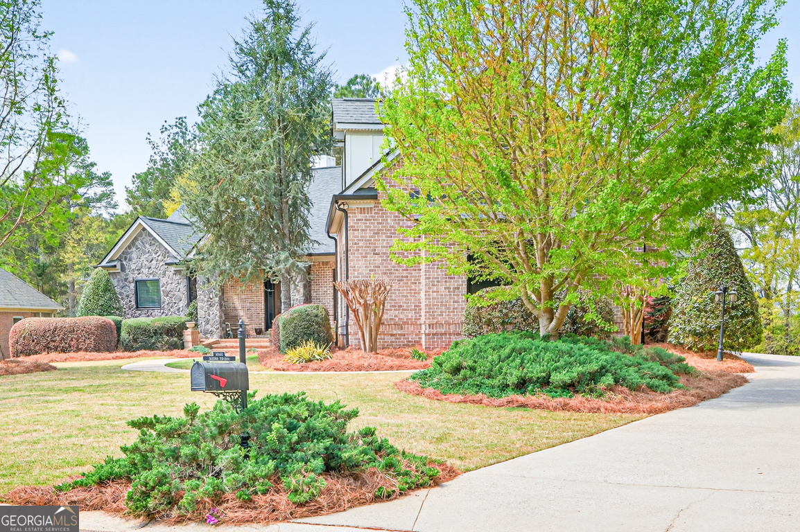 1121 Deer Trail Bishop GA 30621