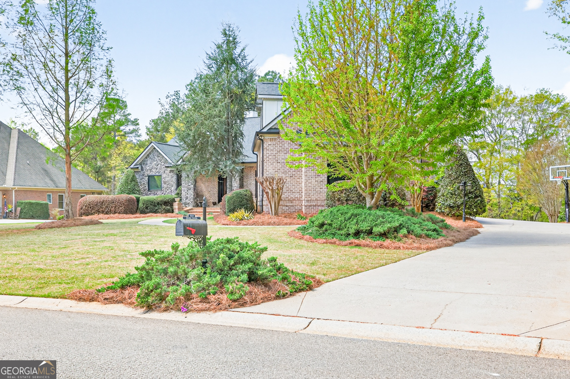 1121 Deer Trail Bishop GA 30621