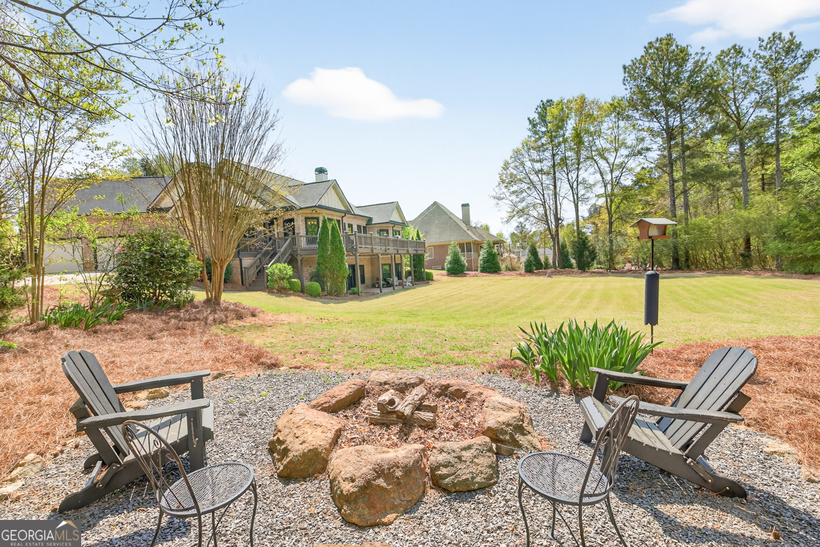 1121 Deer Trail Bishop GA 30621