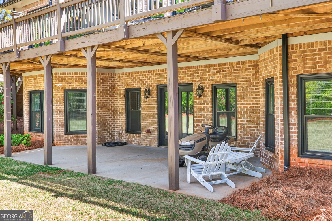 1121 Deer Trail Bishop GA 30621
