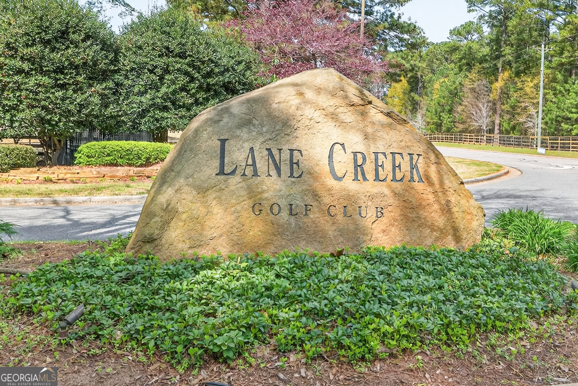 1121 Deer Trail Bishop GA 30621