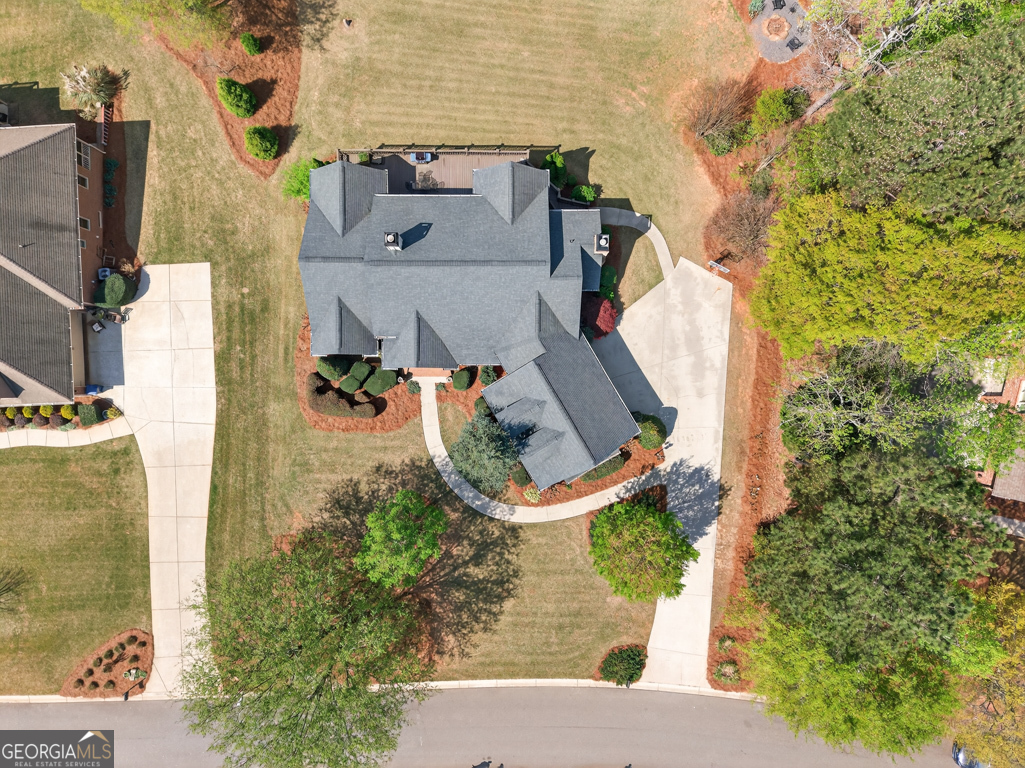 1121 Deer Trail Bishop GA 30621
