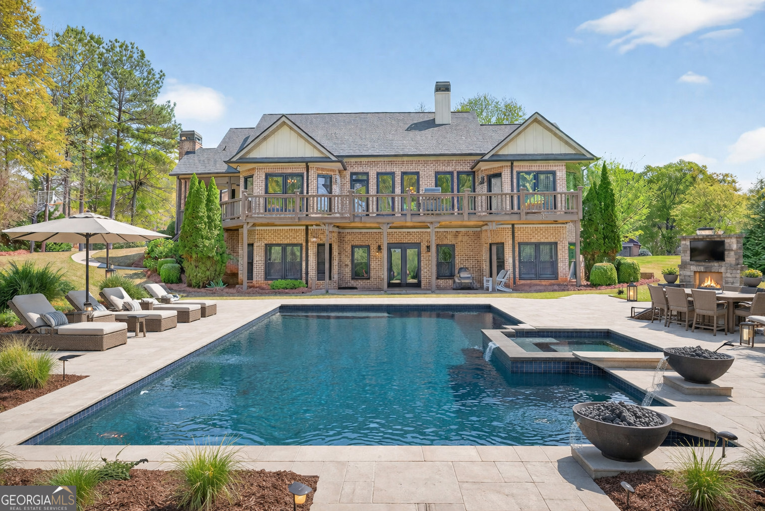 1121 Deer Trail Bishop GA 30621
