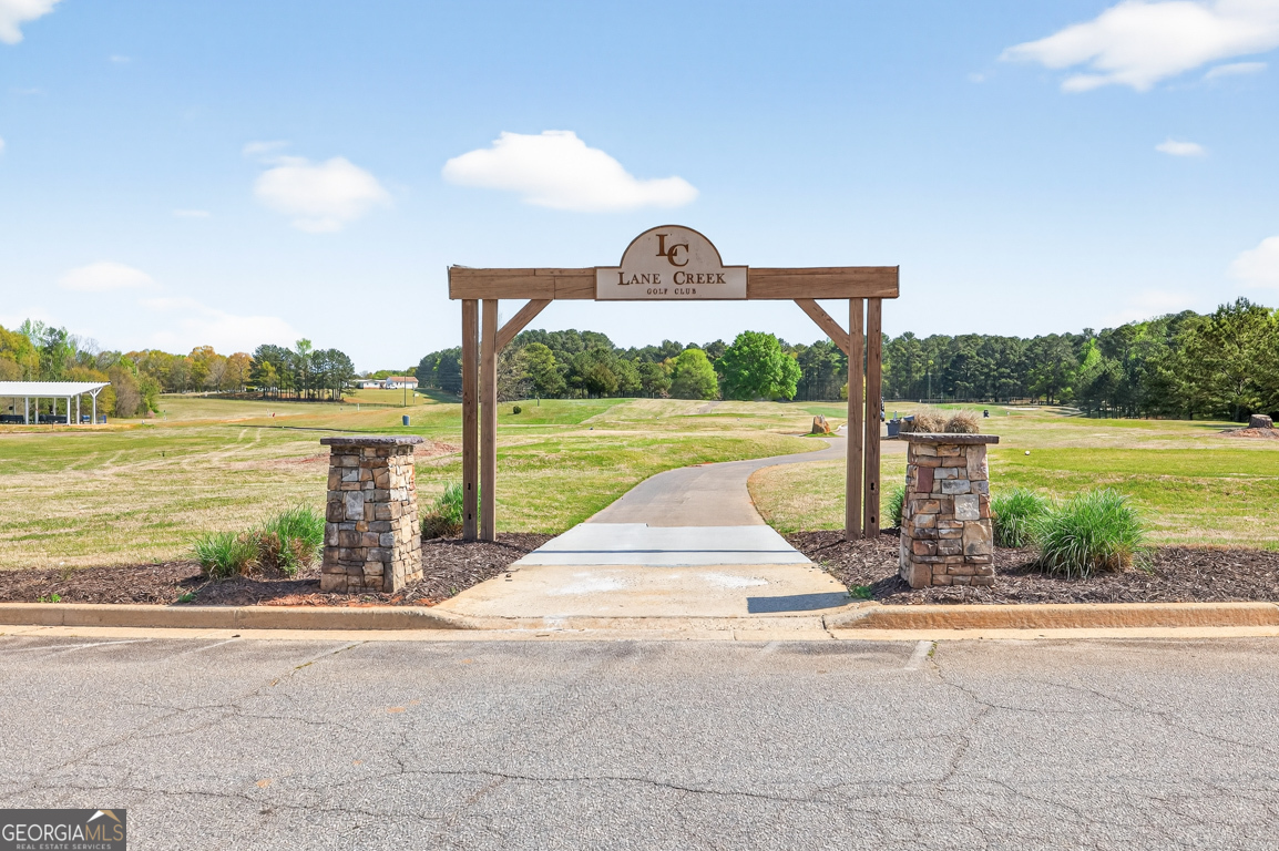 1121 Deer Trail Bishop GA 30621
