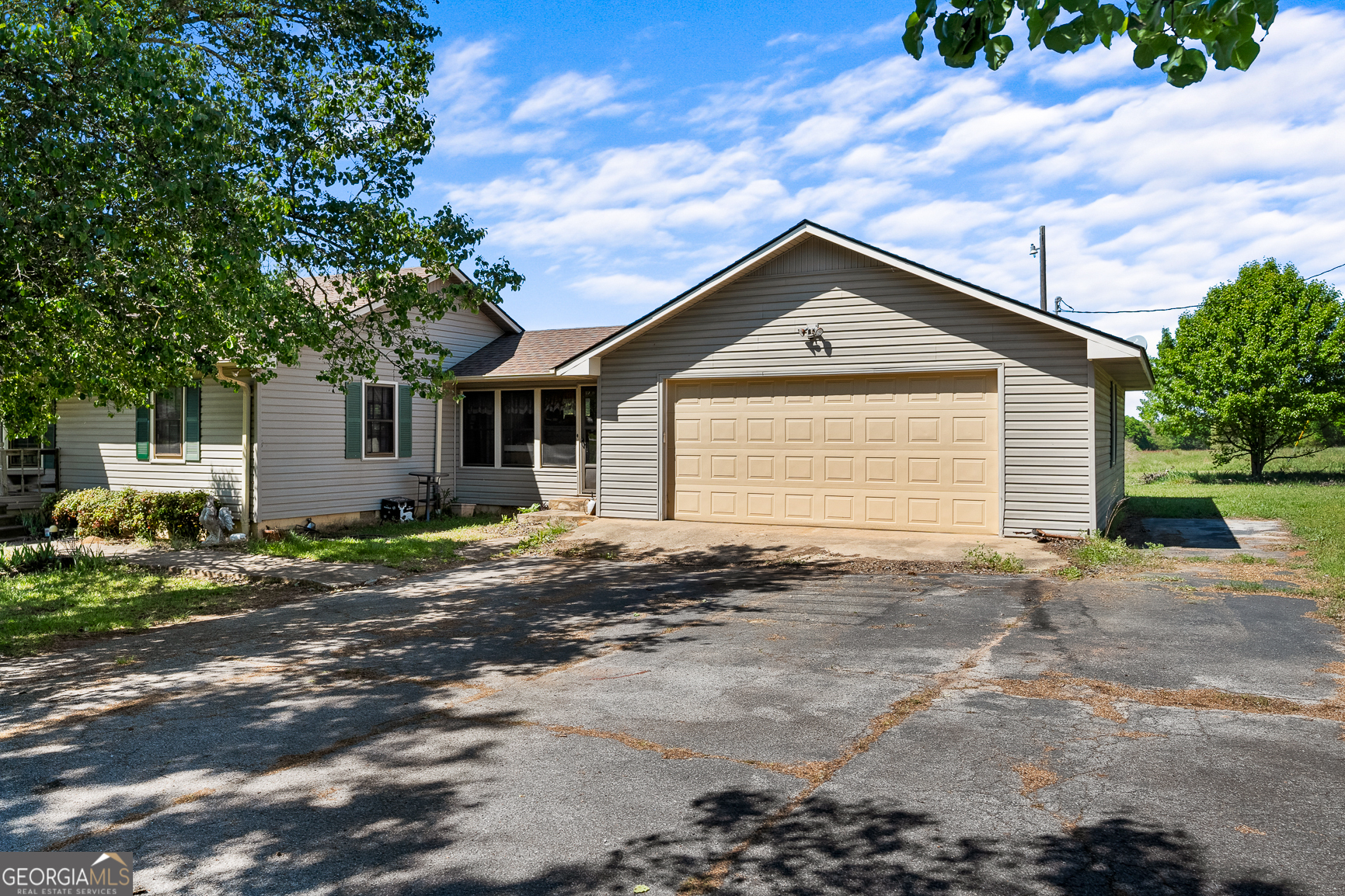 696 Hickory Crossing Road Hartwell GA 30643