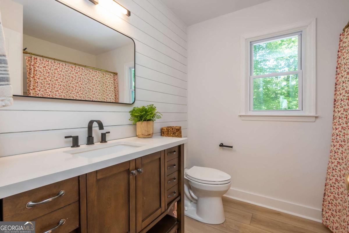 1307 Cobblestone Lane Woodstock GA 30189