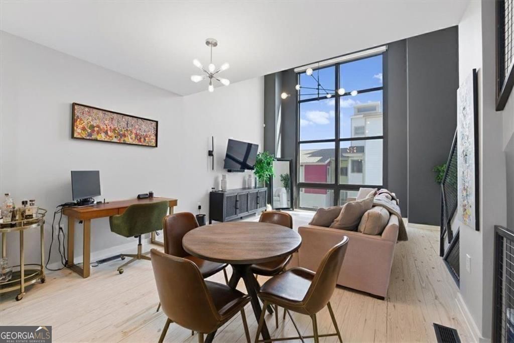 1250 Breuer Mews Atlanta GA 30318