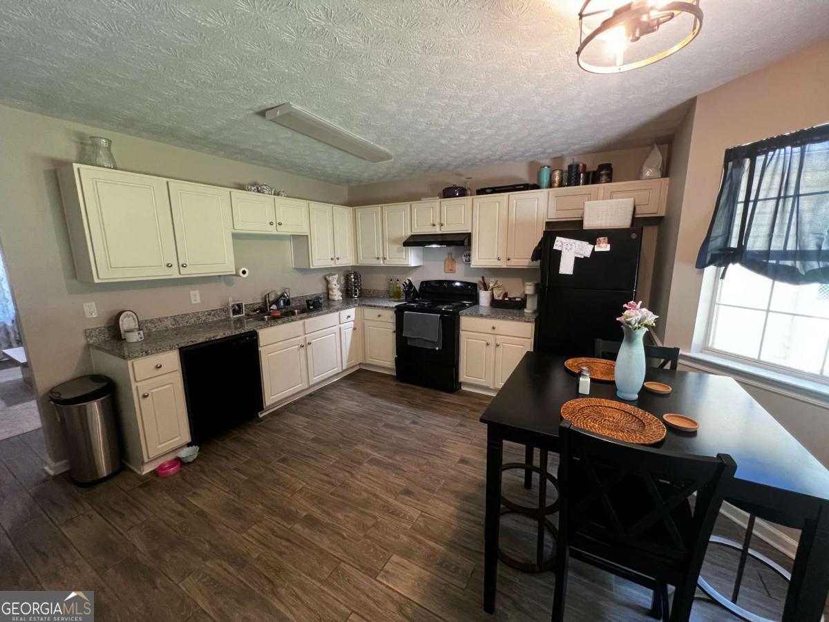 7235 Hummingbird Lane Winston GA 30187