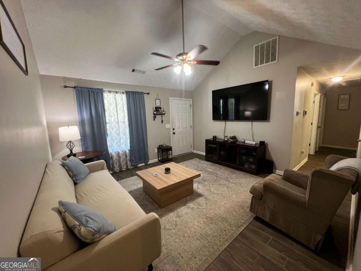 7235 Hummingbird Lane Winston GA 30187