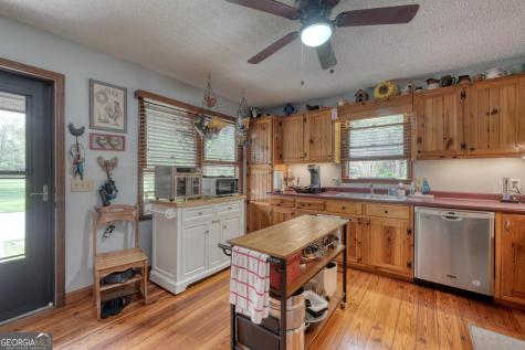 1908 Riverside Drive Hiawassee GA 30546