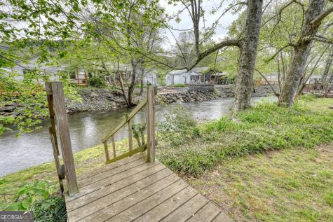 1908 Riverside Drive Hiawassee GA 30546
