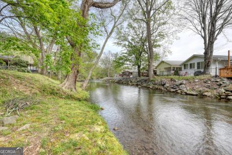 1908 Riverside Drive Hiawassee GA 30546