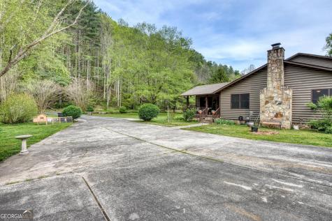 1908 Riverside Drive Hiawassee GA 30546