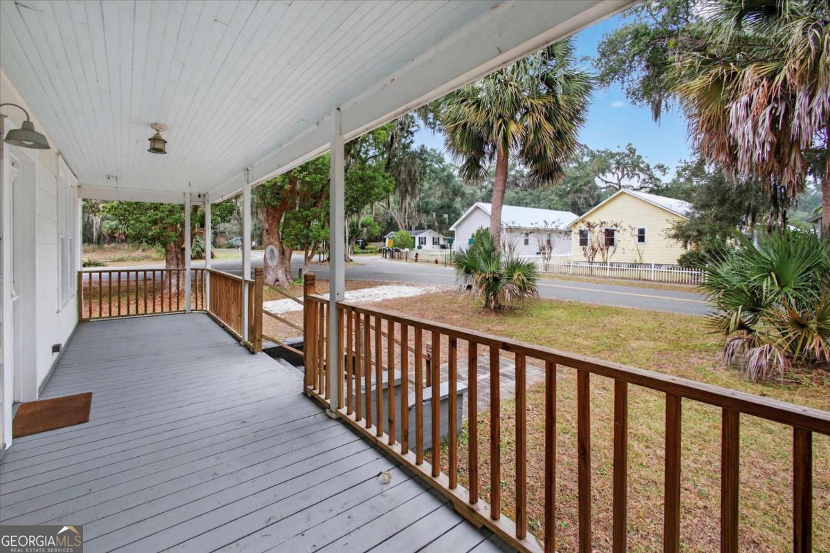 1401 Wayne Darien GA 31305