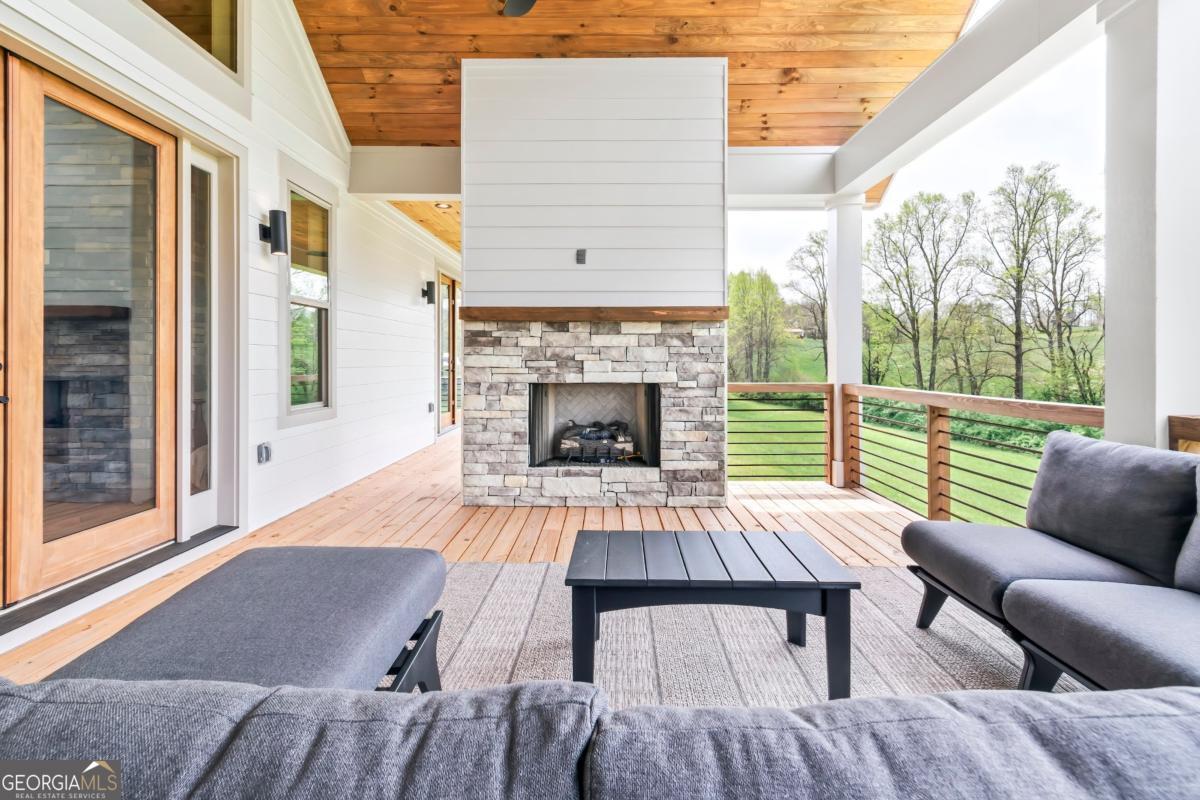 1250 Owen Glen Drive Blairsville GA 30512