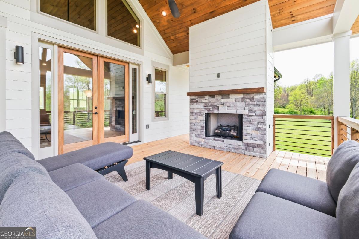 1250 Owen Glen Drive Blairsville GA 30512