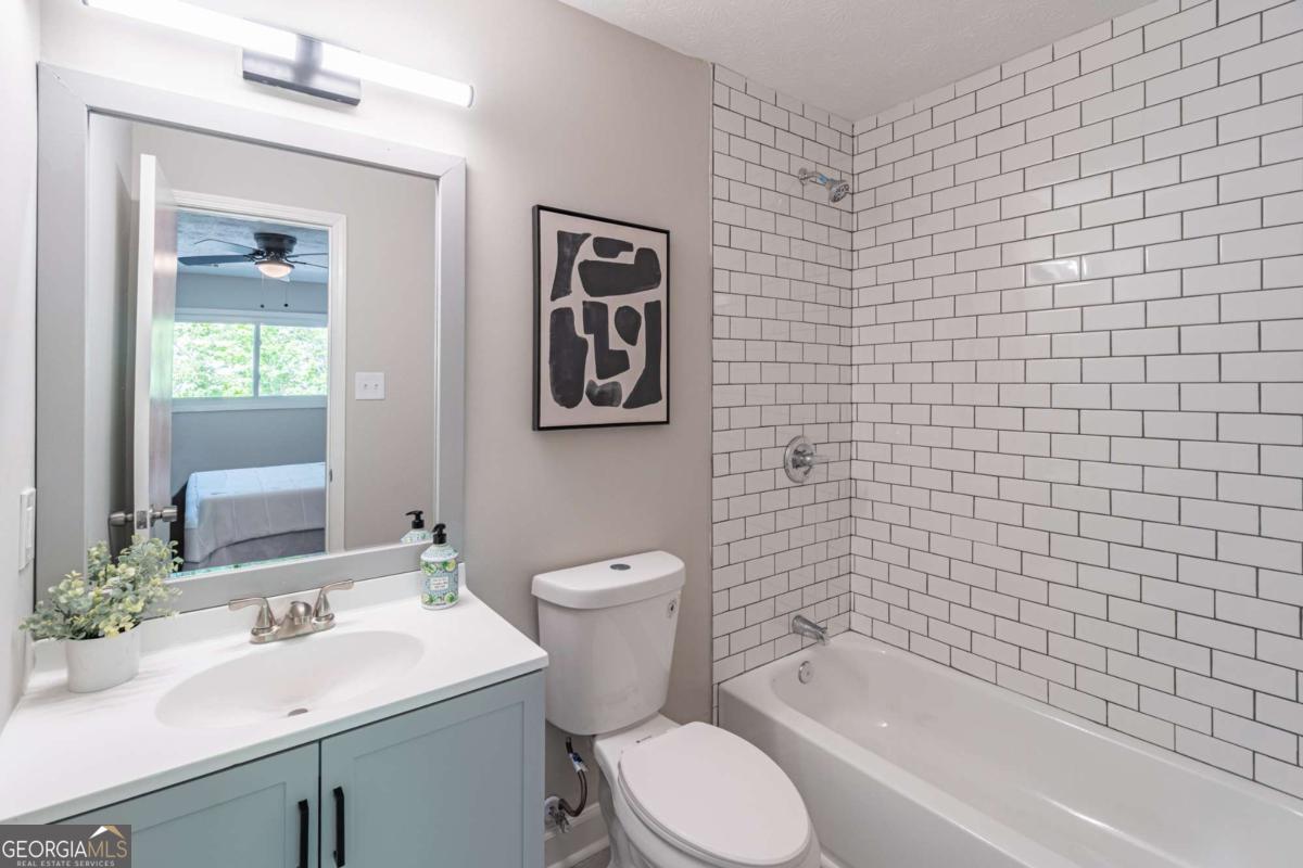 1103 Lake Pointe Circle Roswell GA 30075
