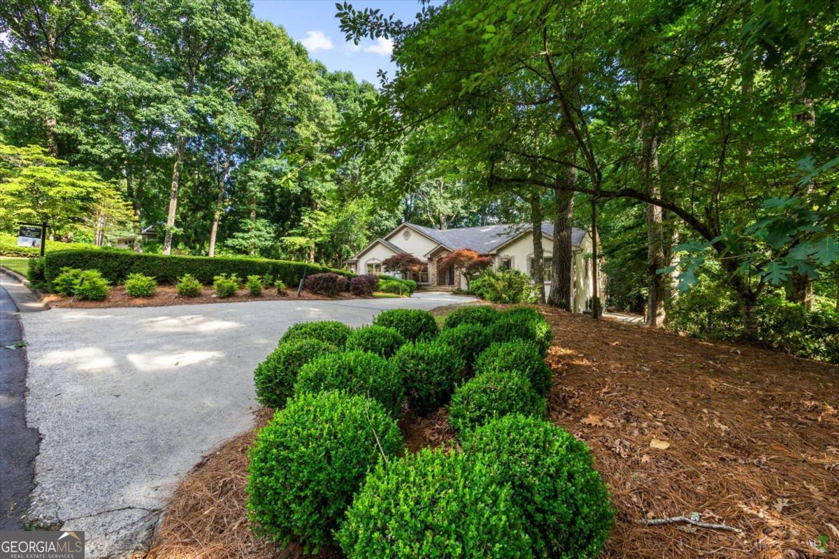 8920 Huntcliff Trace Atlanta GA 30350