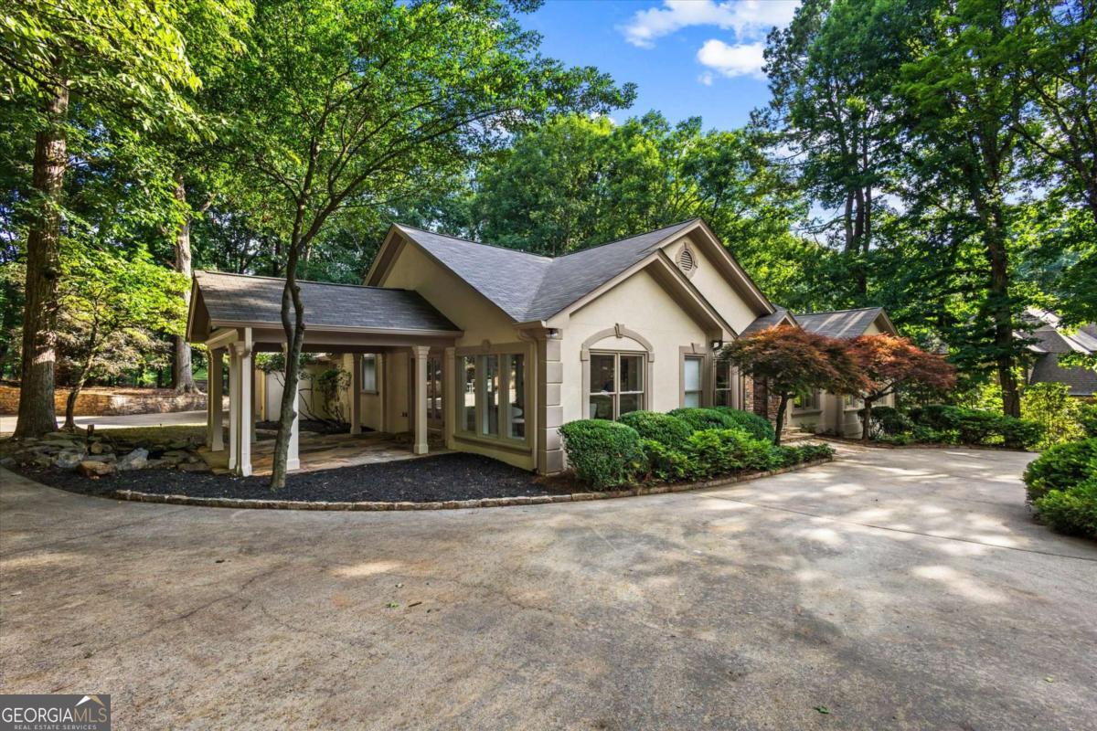 8920 Huntcliff Trace Atlanta GA 30350