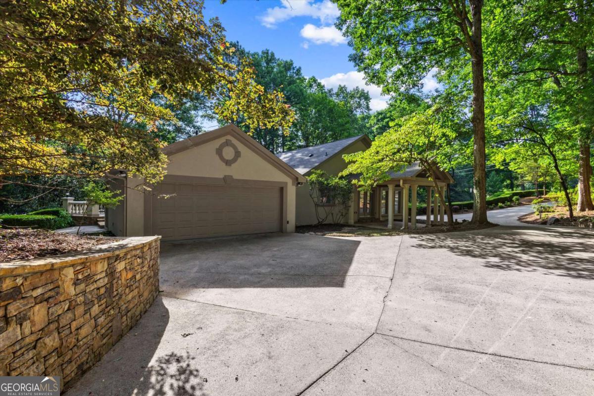 8920 Huntcliff Trace Atlanta GA 30350