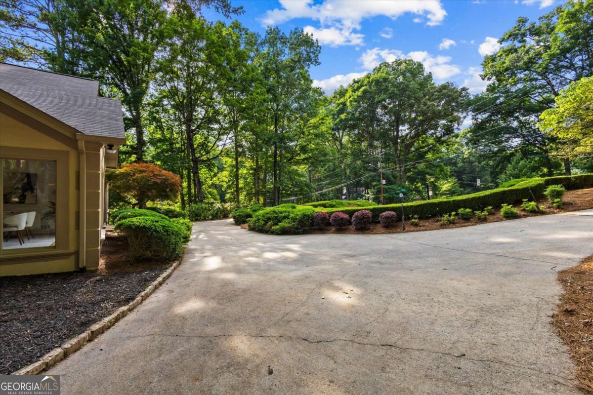 8920 Huntcliff Trace Atlanta GA 30350