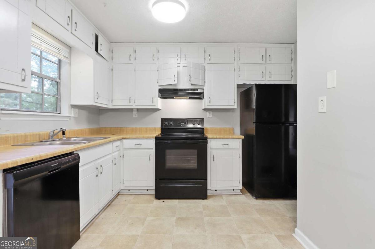 5516 Liberty Road Union City GA 30291