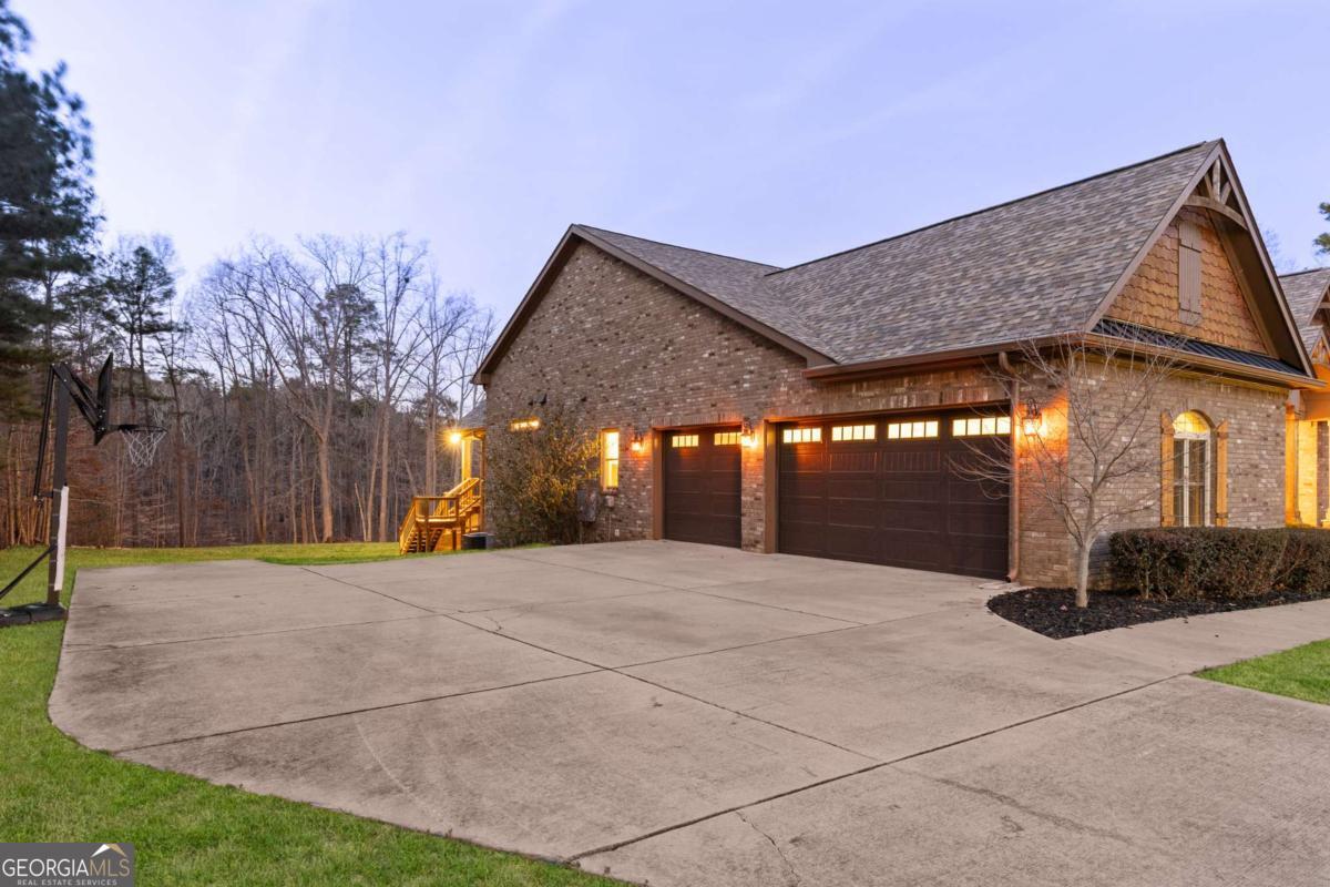 407 Saint Regis Drive Oxford GA 30054