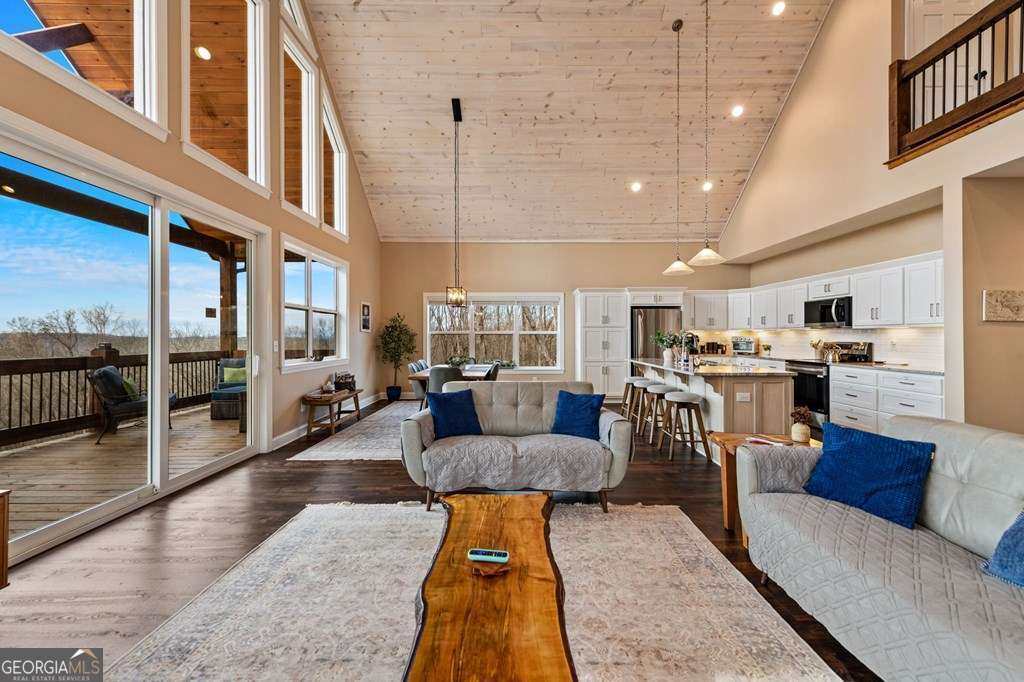 1016 Twisted Oak Road Talking Rock GA 30175