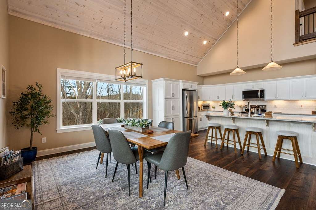 1016 Twisted Oak Road Talking Rock GA 30175