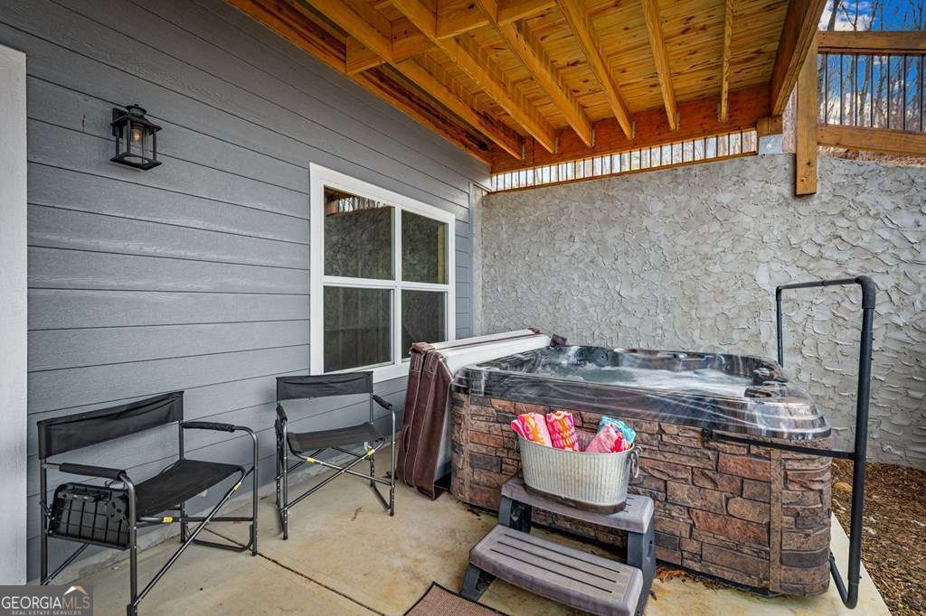 1016 Twisted Oak Road Talking Rock GA 30175