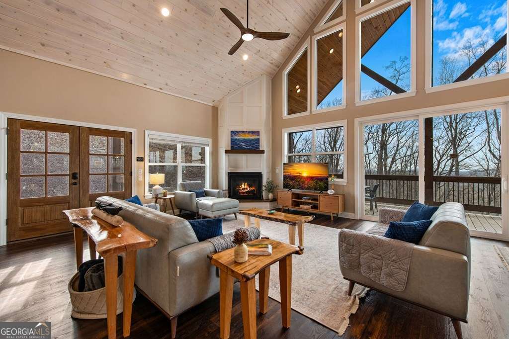 1016 Twisted Oak Road Talking Rock GA 30175